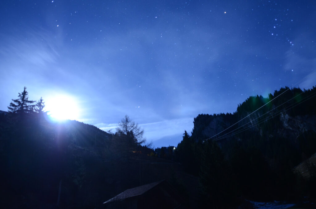 Elsigen-Metsch bei Nacht mit Sternenhimmel